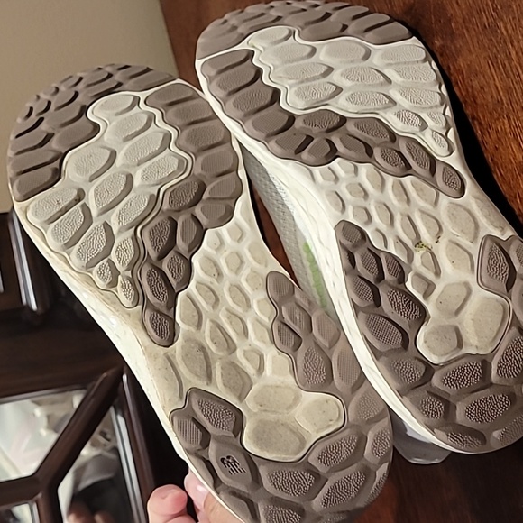 New Balance freshform sneakers iridescent womens 7 - Picture 4 of 6